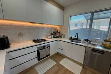 4B Weston Avenue, Papatoetoe