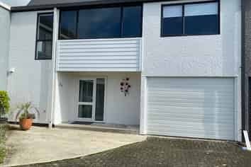 12A First Avenue, Avenues