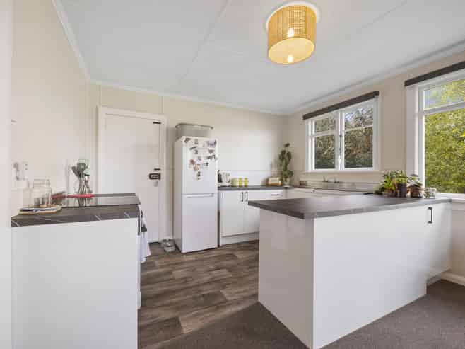 66 Lindsay Road, Balaclava