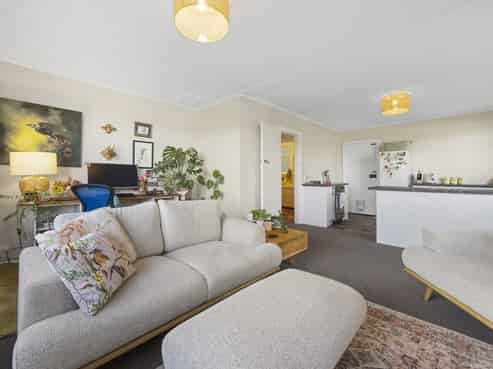66 Lindsay Road, Balaclava