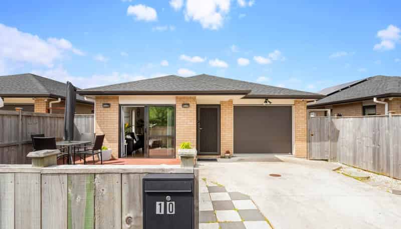 10 Silver Beech Street, Takanini