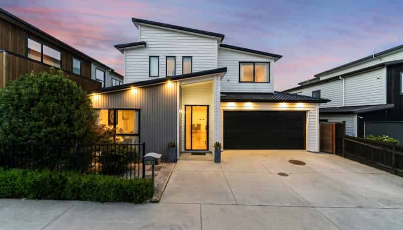 38 Thomas Rielly Ave, Hobsonville