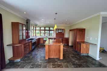 123 Wairau Road, Oakura