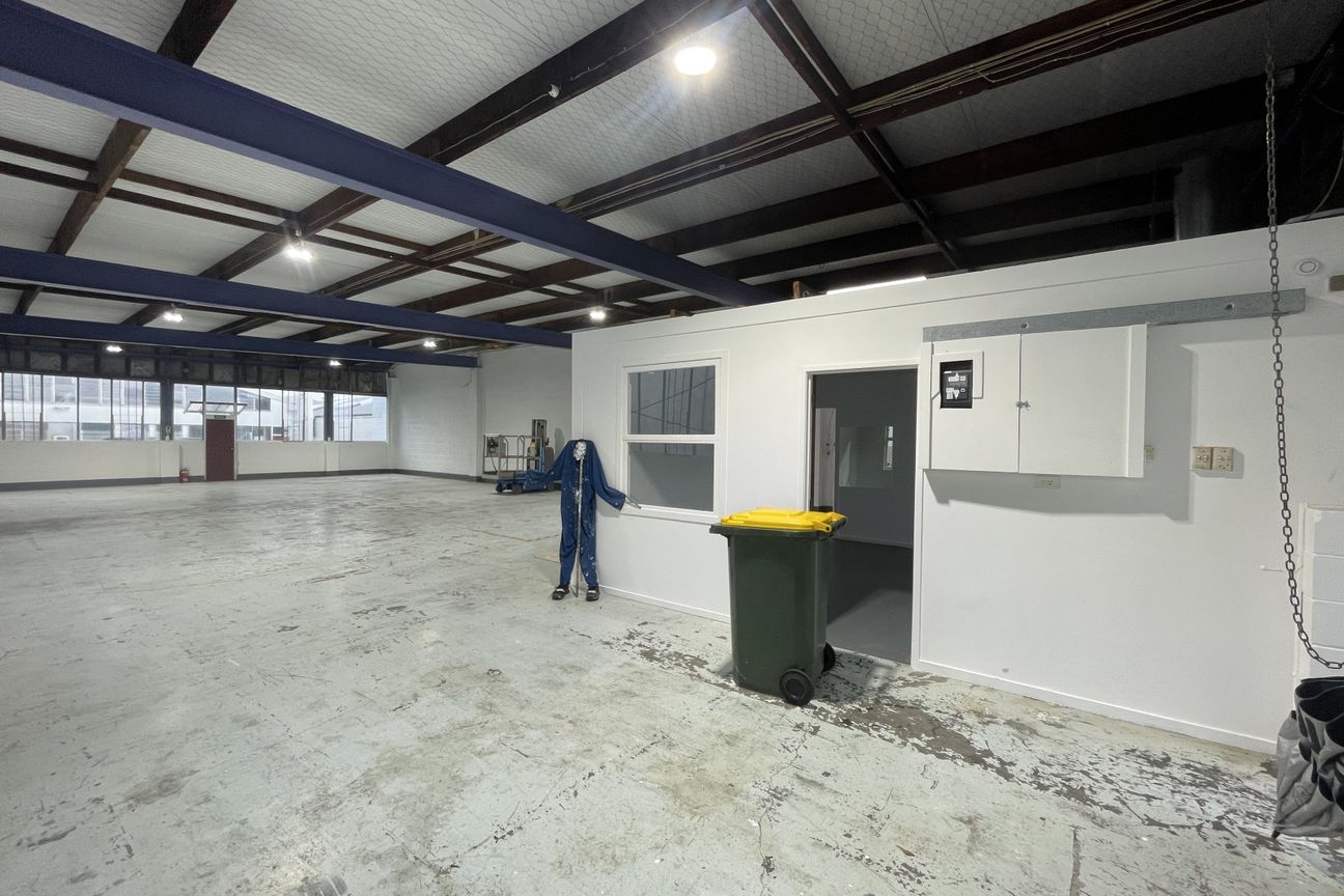 Compact Onehunga Industrial | Dual Roller Doors - Meira