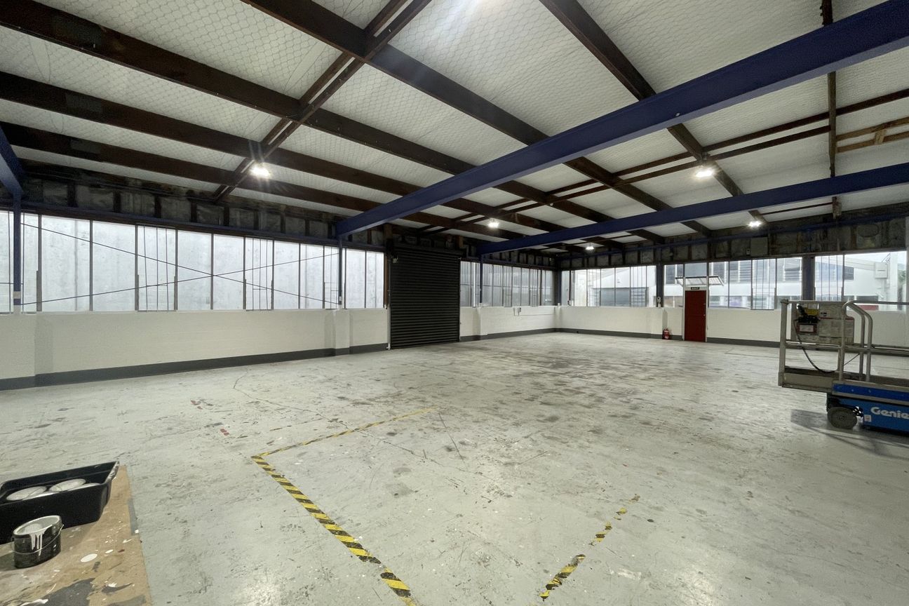 Compact Onehunga Industrial | Dual Roller Doors - Mynd 6