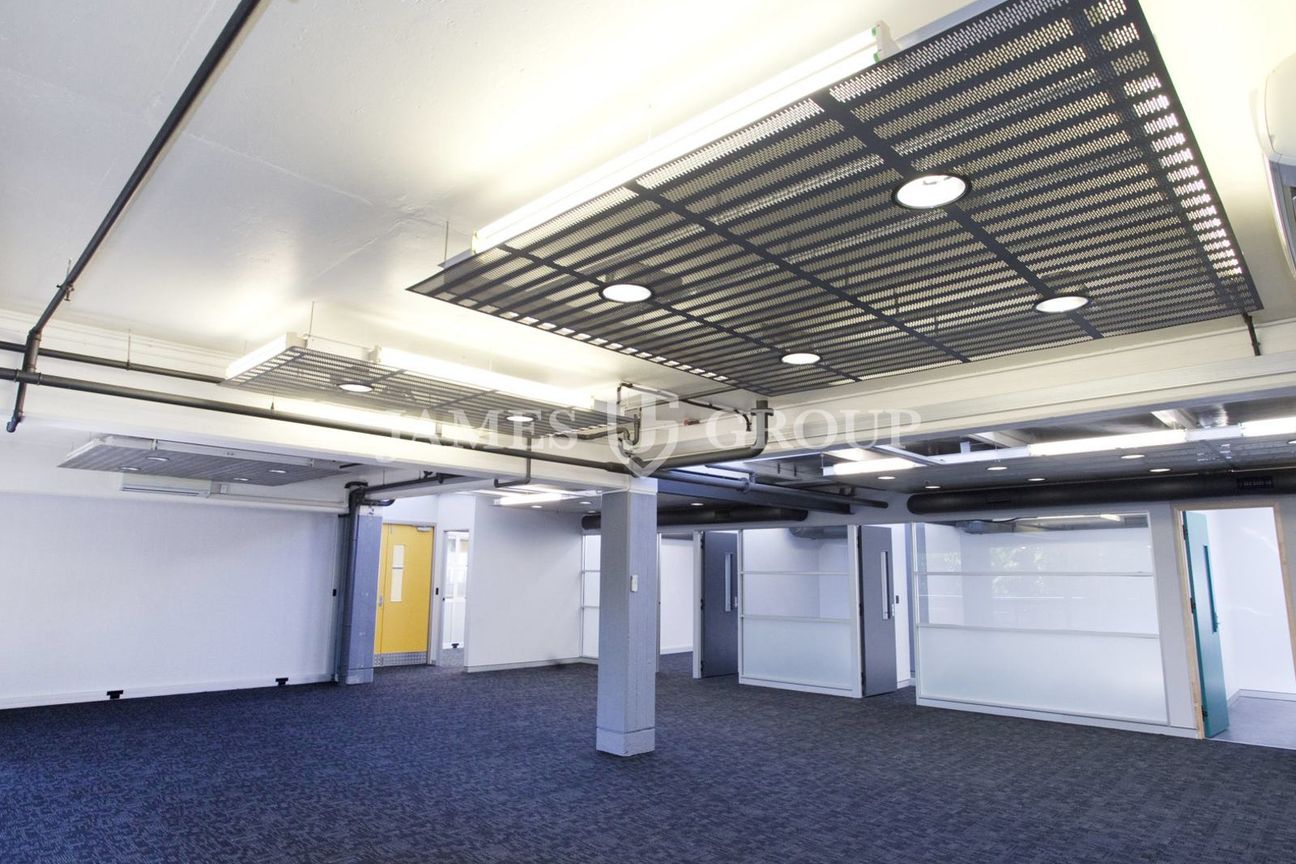 MT EDEN OFFICE WITH FOUR CAR PARKS INCLUDED - Widok 3