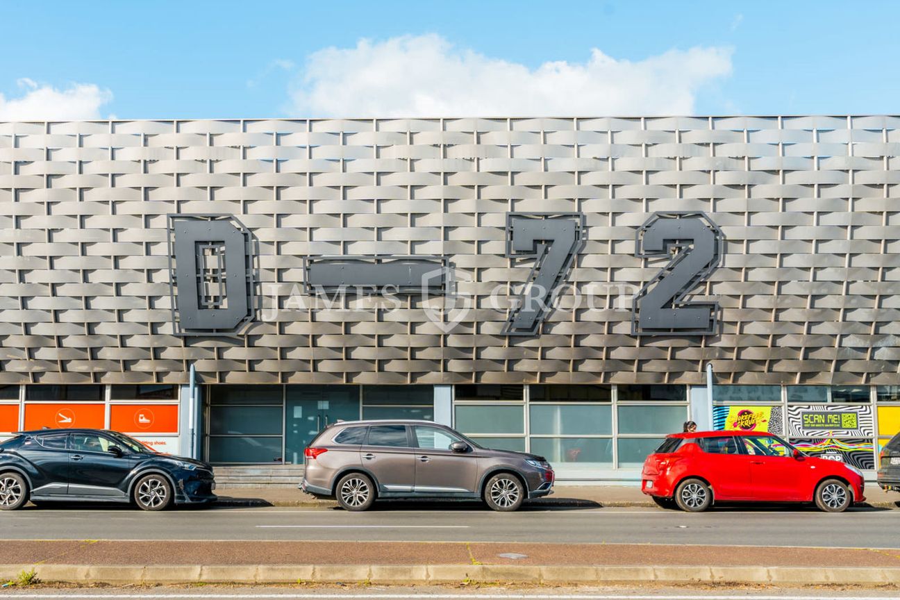 MT EDEN OFFICE WITH FOUR CAR PARKS INCLUDED - Widok 6