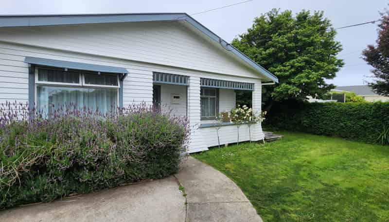 15 Burns Street, Westown