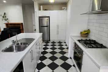 15 Burns Street, Westown