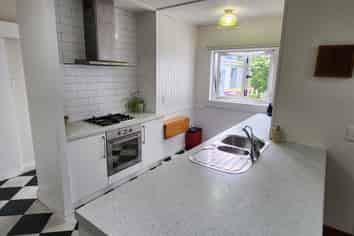 15 Burns Street, Westown