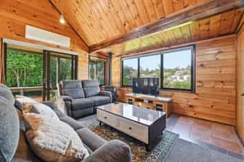 43 Moncur Drive, Springfield