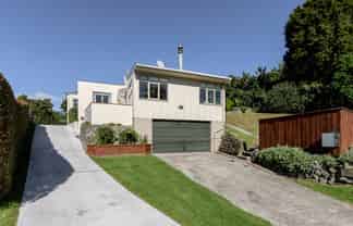 36 Tiromoana Road, Raumati South
