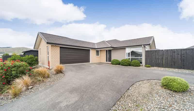 9 Mediterranean Grove, Fitzherbert