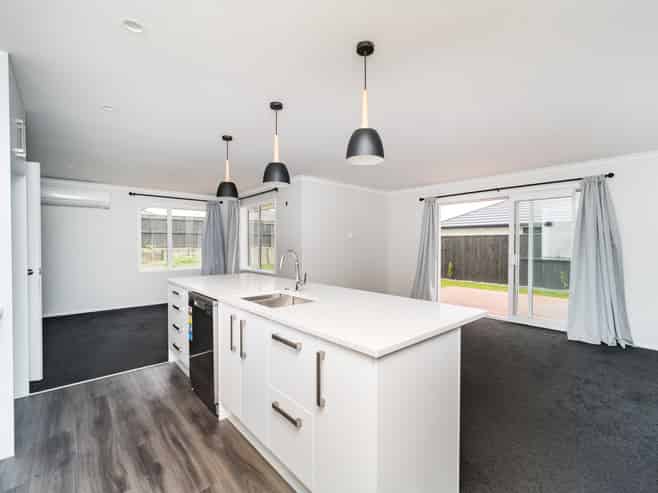 9 Mediterranean Grove, Fitzherbert