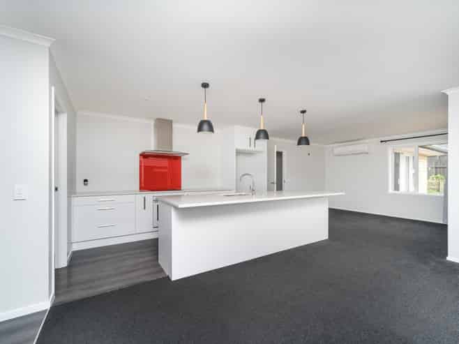 9 Mediterranean Grove, Fitzherbert