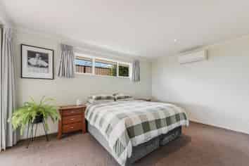 5 Norfolk Place, Stoke