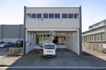 STANDALONE WAREHOUSE & OFFICE