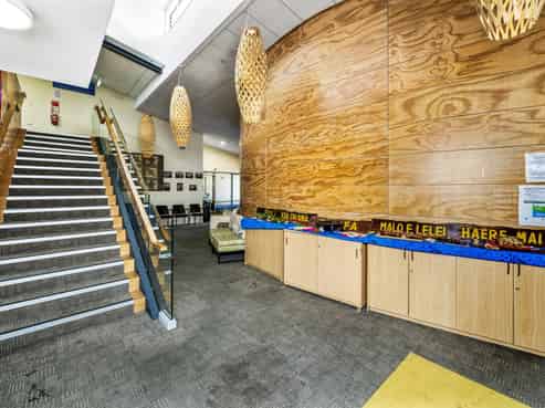 Prime multi-tenanted town centre asset