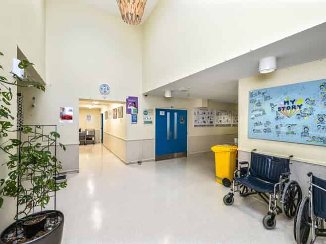 Prime multi-tenanted town centre asset