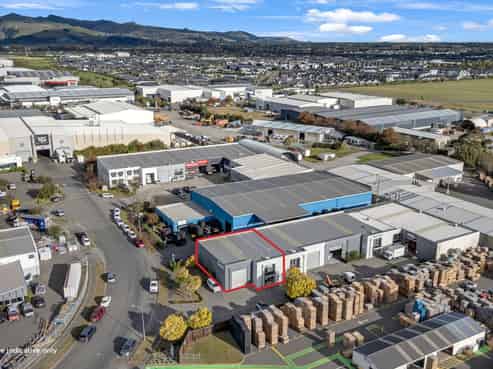 Tidy Unit, Well-Priced and Ready