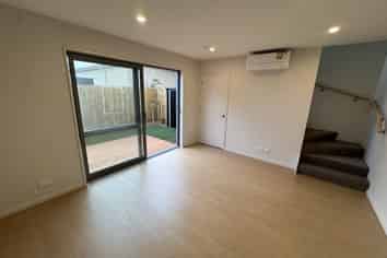 5/140 Huxley Street, Sydenham