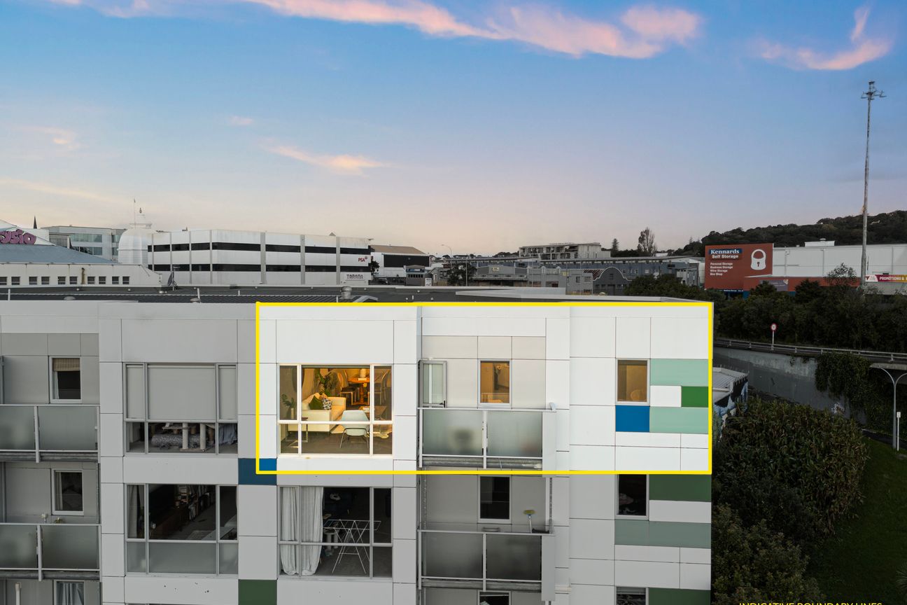 Generous Proportions - Unmatched View - Bild 2