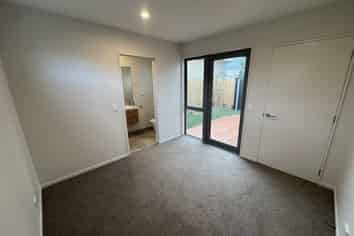 5/140 Huxley Street, Sydenham