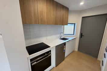 5/140 Huxley Street, Sydenham