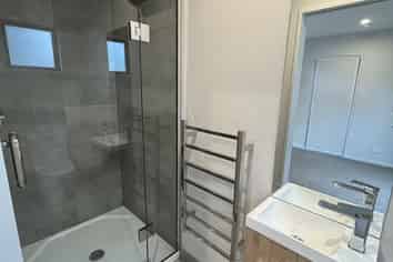 5/140 Huxley Street, Sydenham