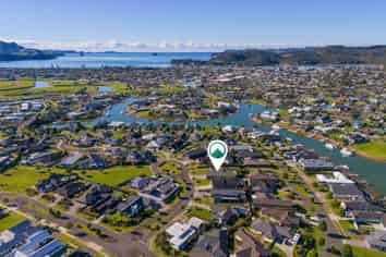 10 Topping Place, Whitianga