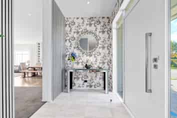 2 Riverstone Drive, ROLLESTON