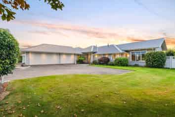 2 Riverstone Drive, ROLLESTON