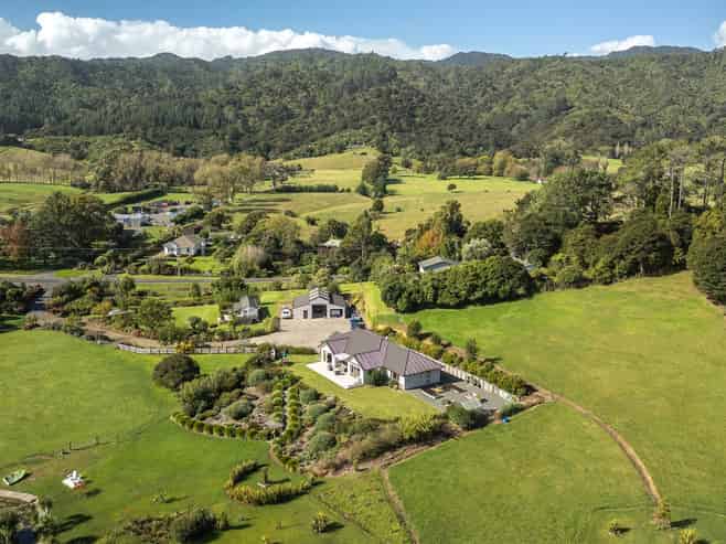 1840 Tiki Road, Coromandel