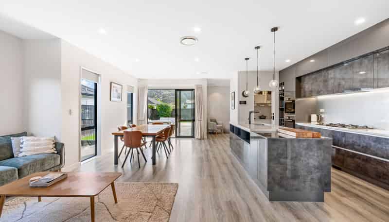 16 Sir Lincoln Drive, Kumeu
