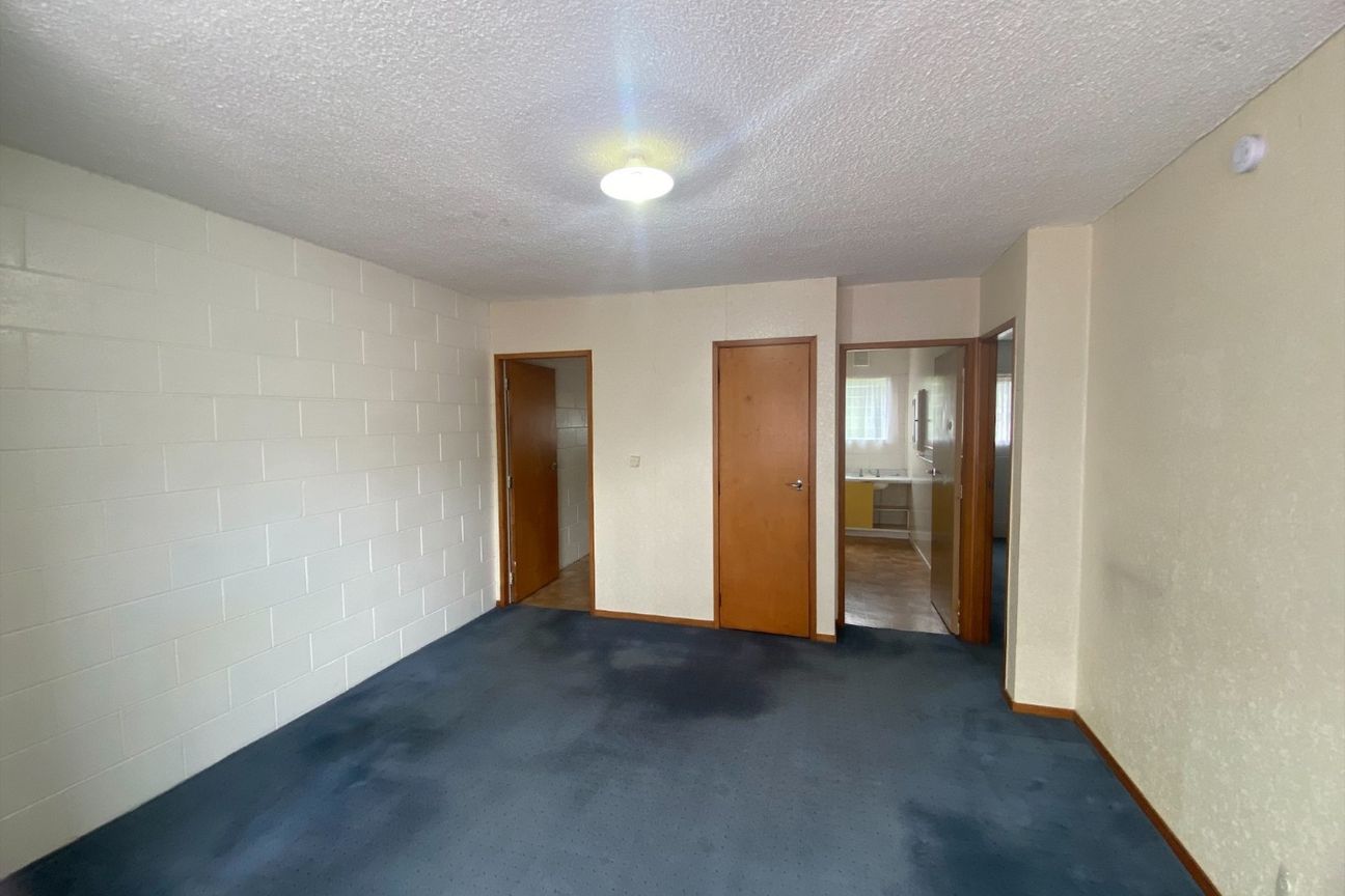 Spacious Downstairs Unit - Widok 2