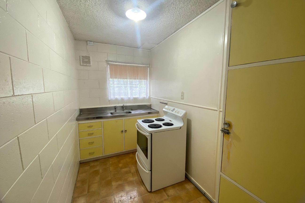 Spacious Downstairs Unit - Widok 3