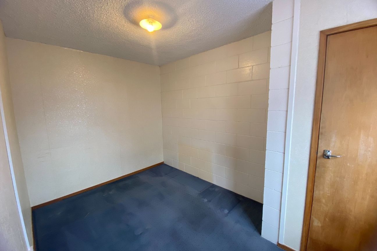 Spacious Downstairs Unit - Więcej