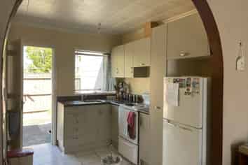 3-67 Hills Road, Saint Albans