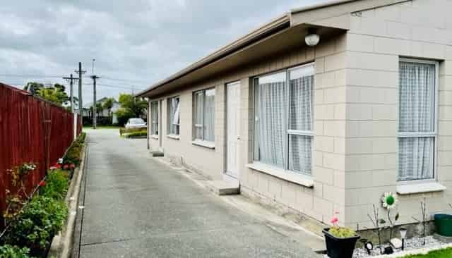 3-67 Hills Road, Saint Albans