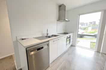 20/10  Silver Moon Road, Albany