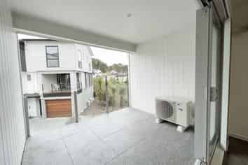 20/10  Silver Moon Road, Albany