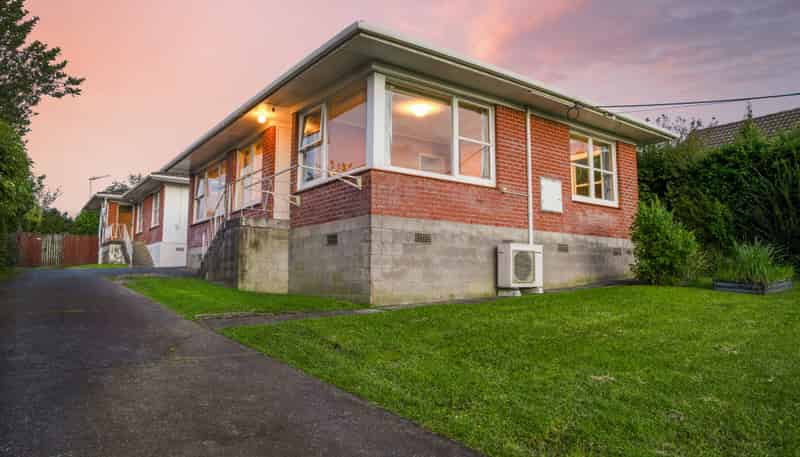 1/229 Glenfield Road, Hillcrest