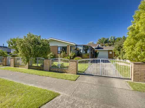 329 Westminster Avenue, Tamatea