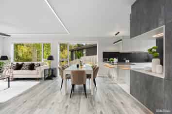 12H Relko Crescent, Torbay