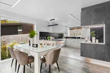 12H Relko Crescent, Torbay