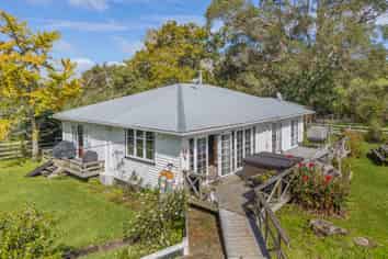 1102 Peak Road, Waimauku