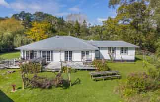 1102 Peak Road, Waimauku