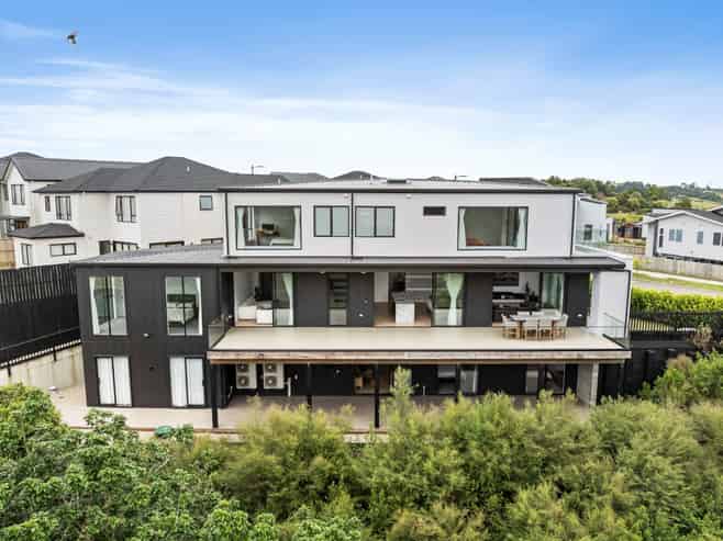 326 Flat Bush School Road, Flat Bush