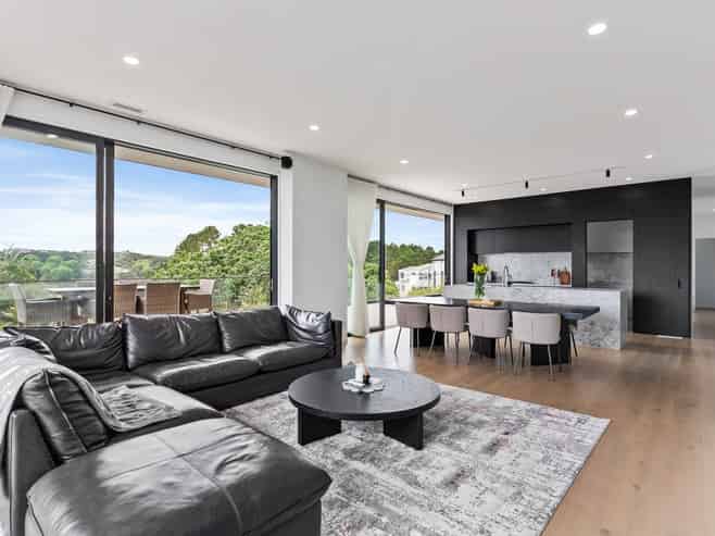 326 Flat Bush School Road, Flat Bush