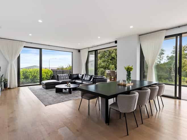 326 Flat Bush School Road, Flat Bush